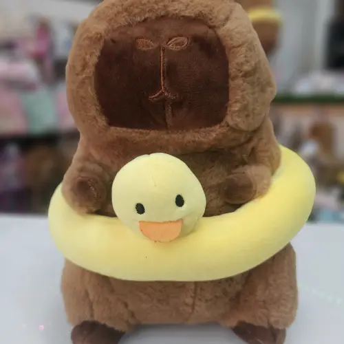 Capybara de peluche con flotador de patico's photo #1